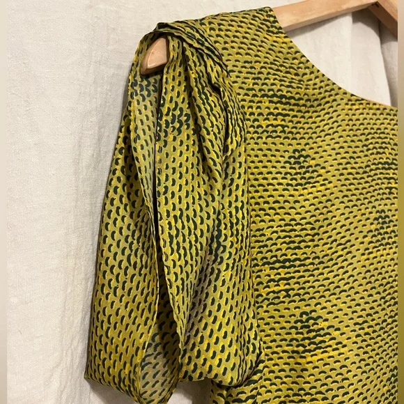 Draped back golden yellow silk top - Picture 4 of 7